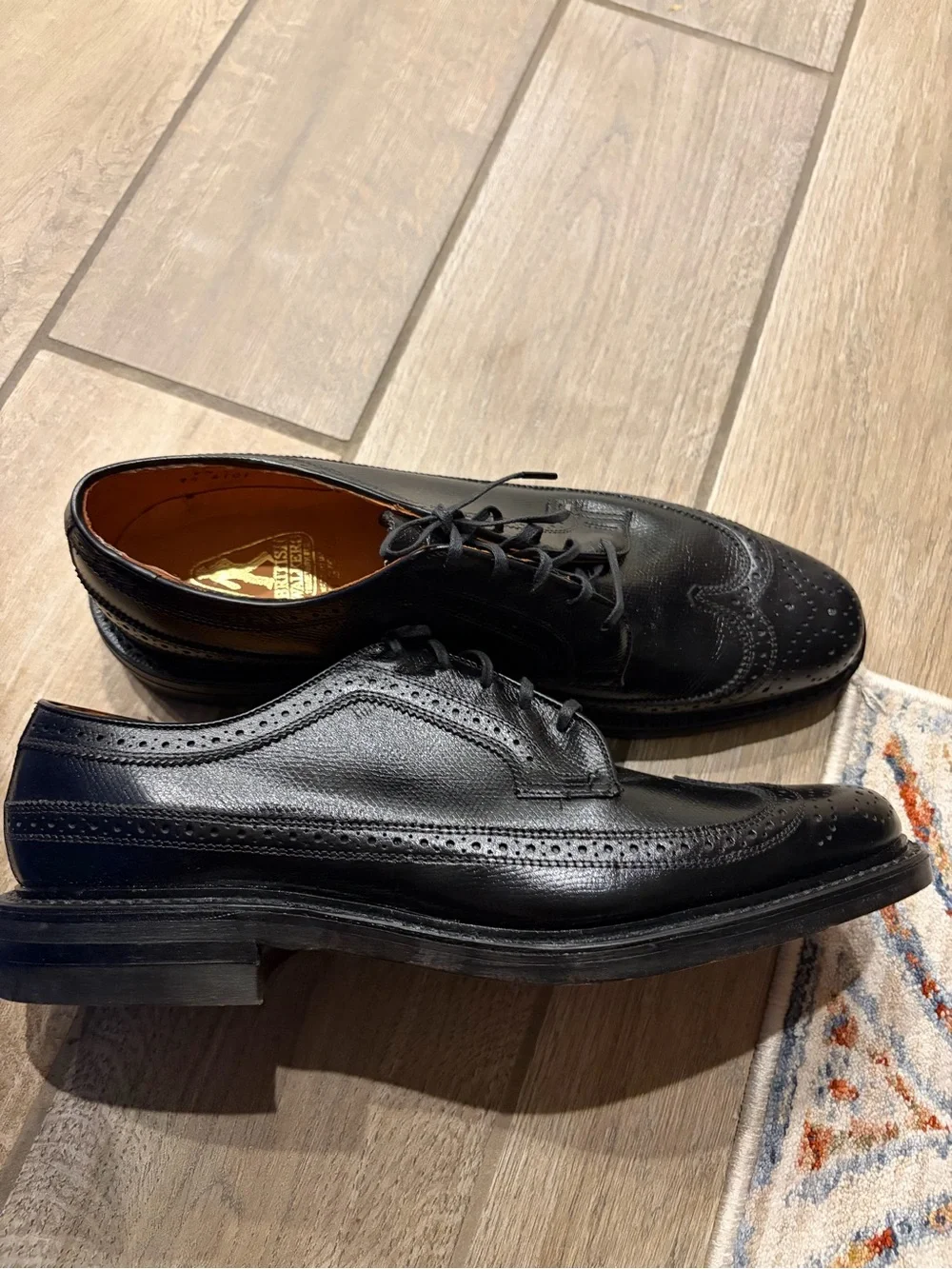 British Walkers Custom men’s wing tip Leather shoes oxfords size 9.5 B New